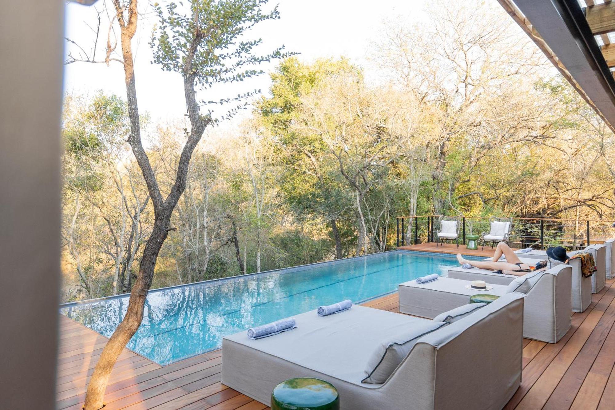 Thornybush Simbambili Lodge Reserva de caza Sabi Sand Exterior foto